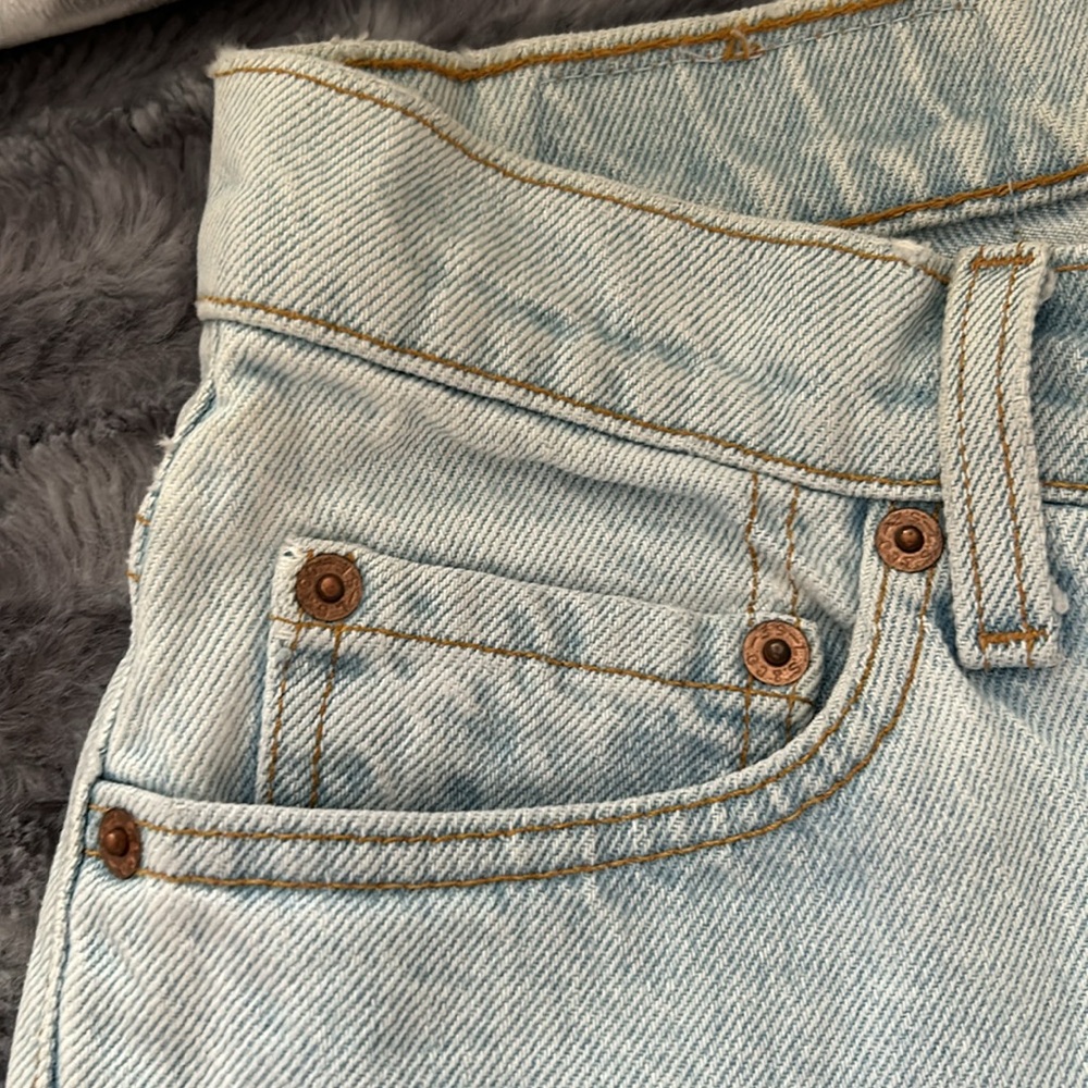 Ladies vintage Levi jeans slim fit high waisted - Picture 9 of 9